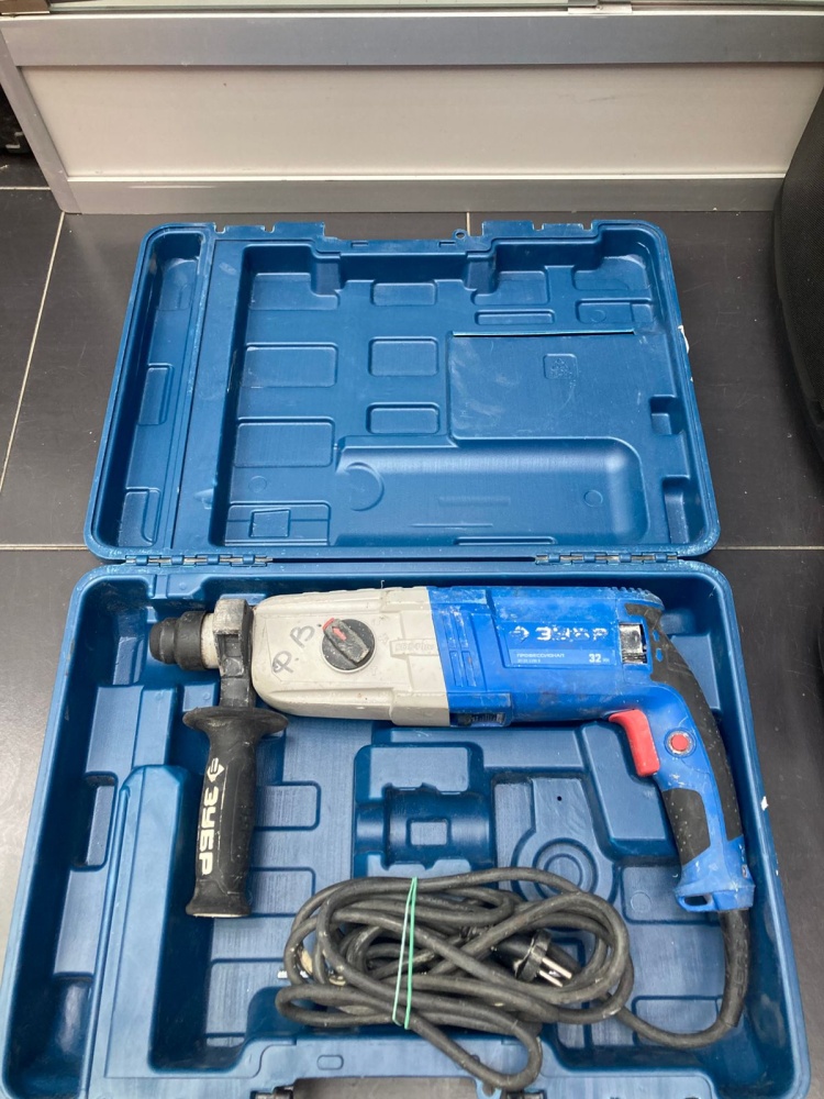 Перфоратор зубр 32 -1100к