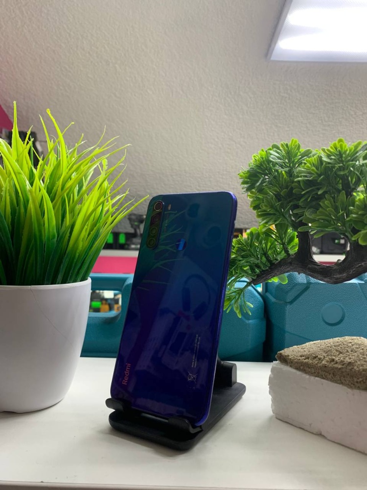 Смартфон Xiaomi Redmi note 8 4/64