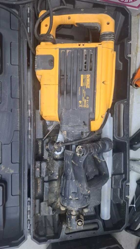 Отбойный молоток DEWALT DW3125