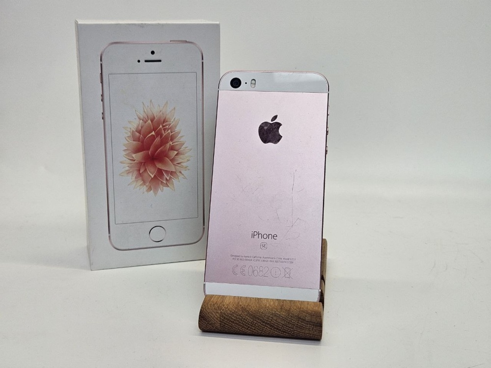 Смартфон iPhone SE 16Gb