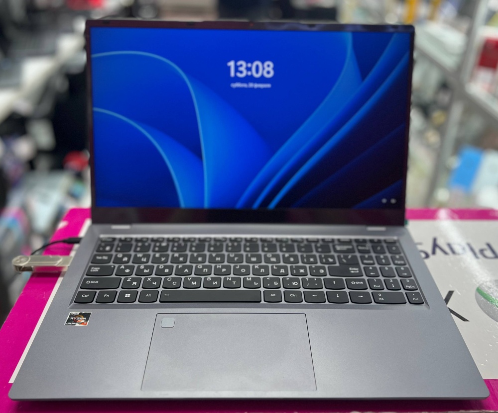 Ноутбук Ryzen 76800H\16\ssd 500gb
