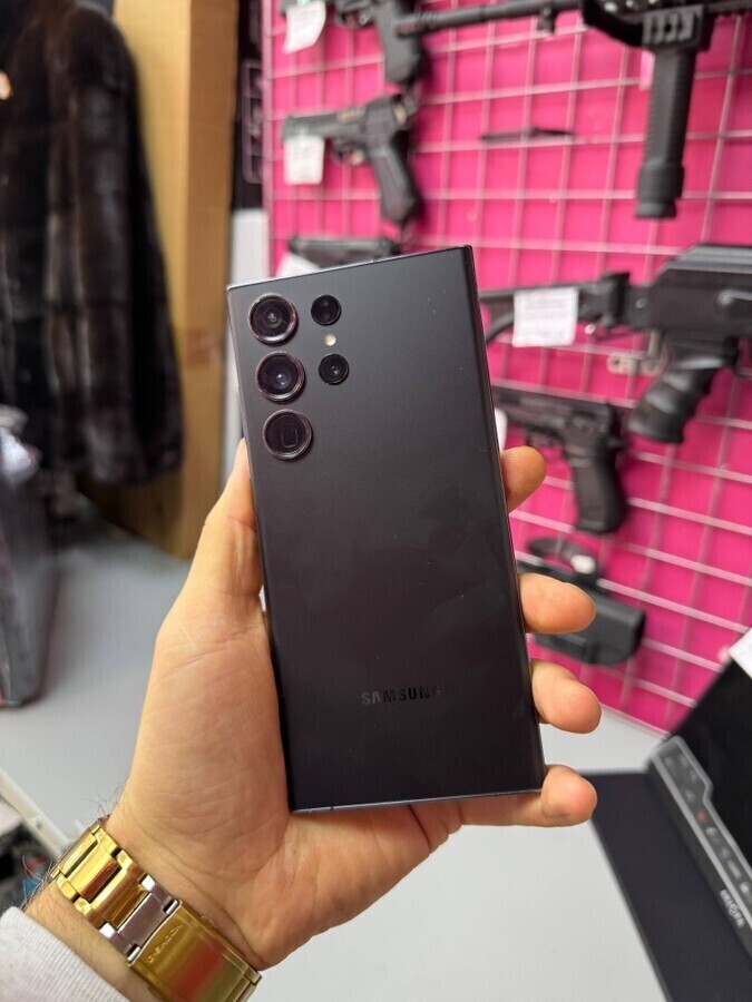 Смартфон Samsung S23 ultra 12/256