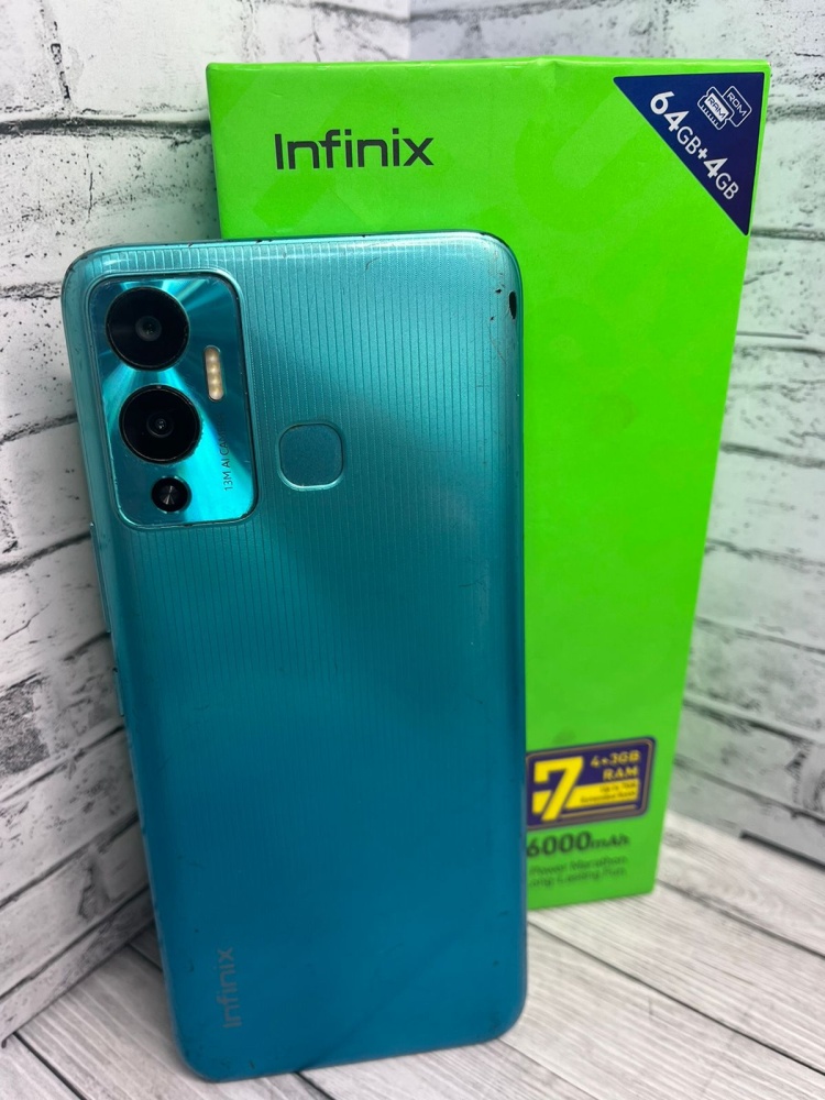 Мобильный телефон Infinix HOT 12 Play 4/64