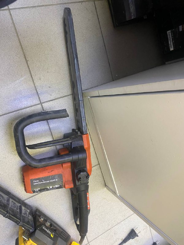 электрическая пила