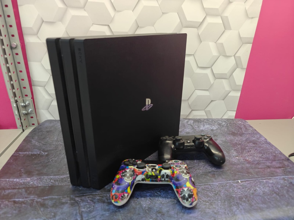 Игровая приставка Sony PlayStation 4 PRO 1TB