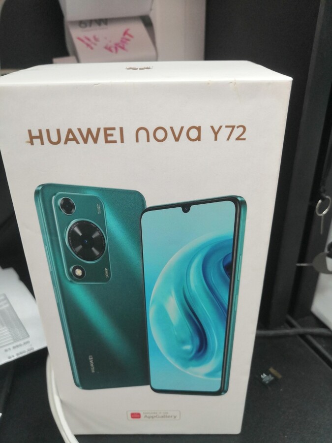Смартфон Huawei Nova Y72