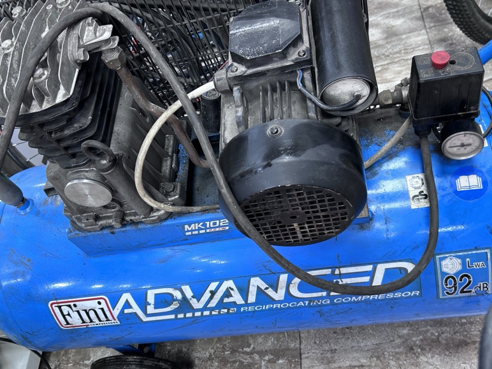 Компрессор FINI MK 102-90-2M