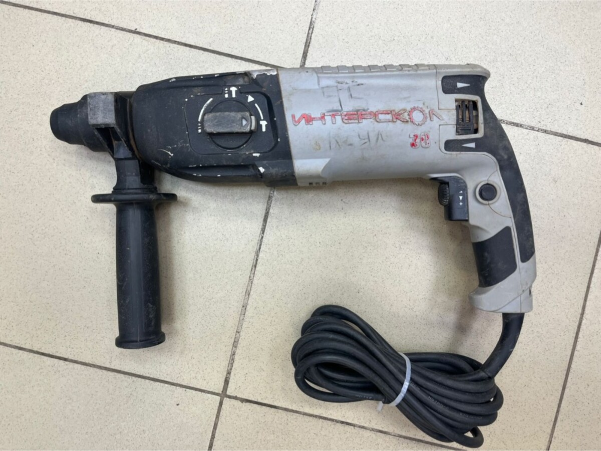 Перфоратор Интерскол П30-900ЭР