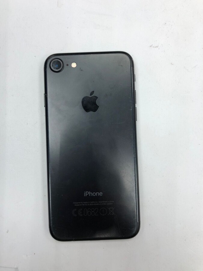 Смартфон iPhone 7 128Gb