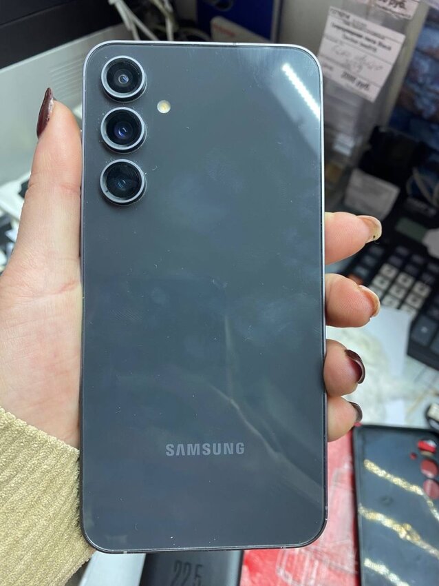 Смартфон Samsung S23 FE