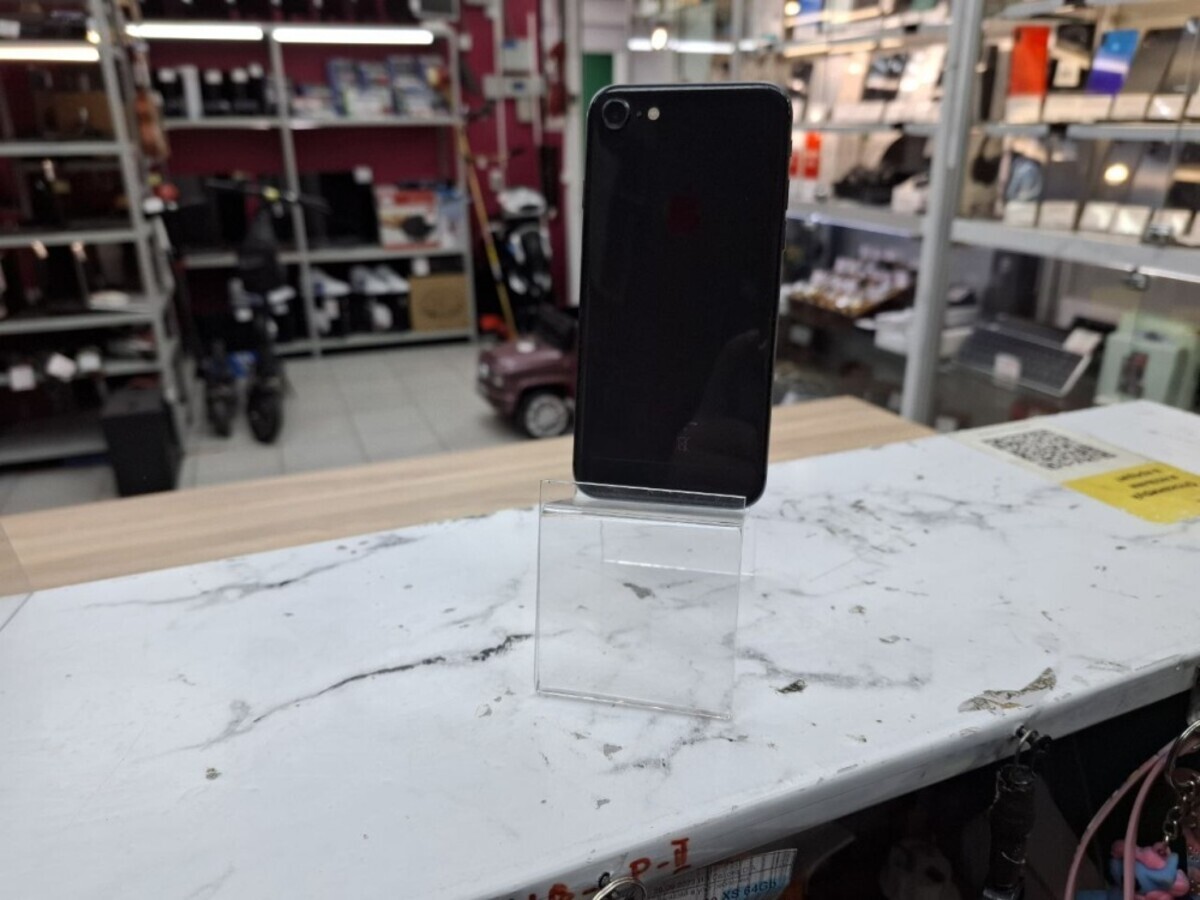 Смартфон iPhone 8 64 Gb