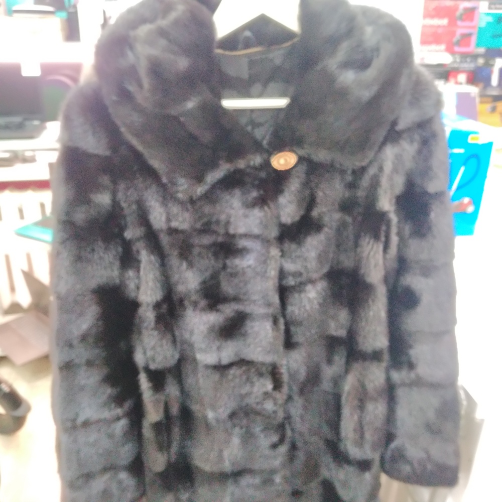 Шуба норковая черная с капюшоном