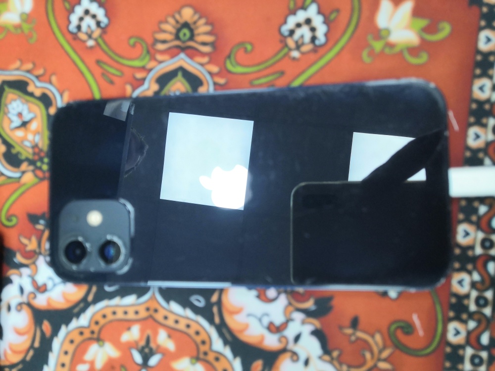 Смартфон iPhone 12 64 Gb