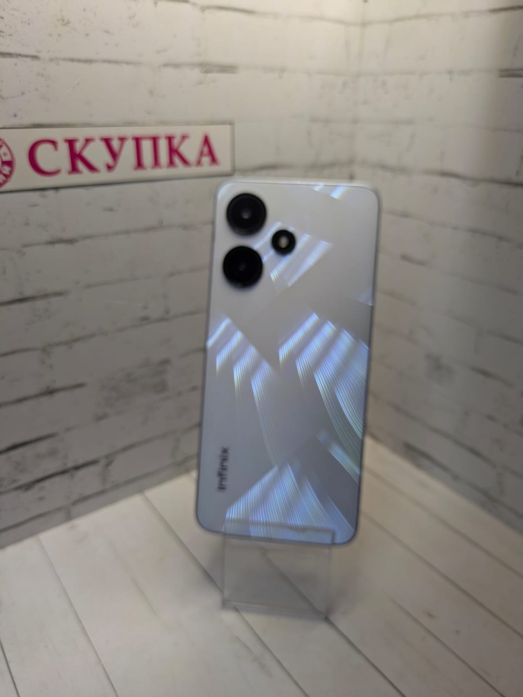 Мобильный телефон Infinix Hot 30i 4/64