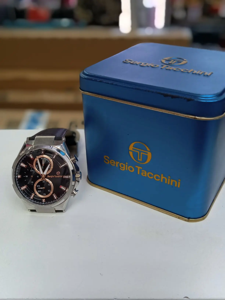 Часы  Sergio Tacchini