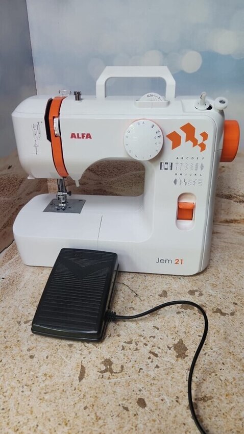 Швейная машина JEM 21