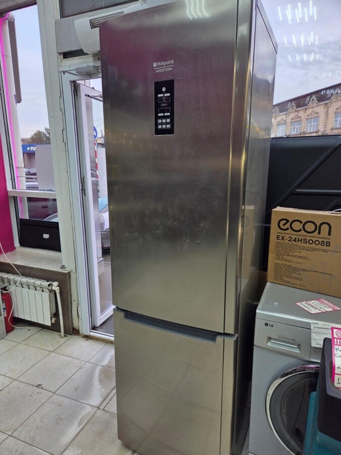 Холодильник HOTPOINT ECFD2013XL