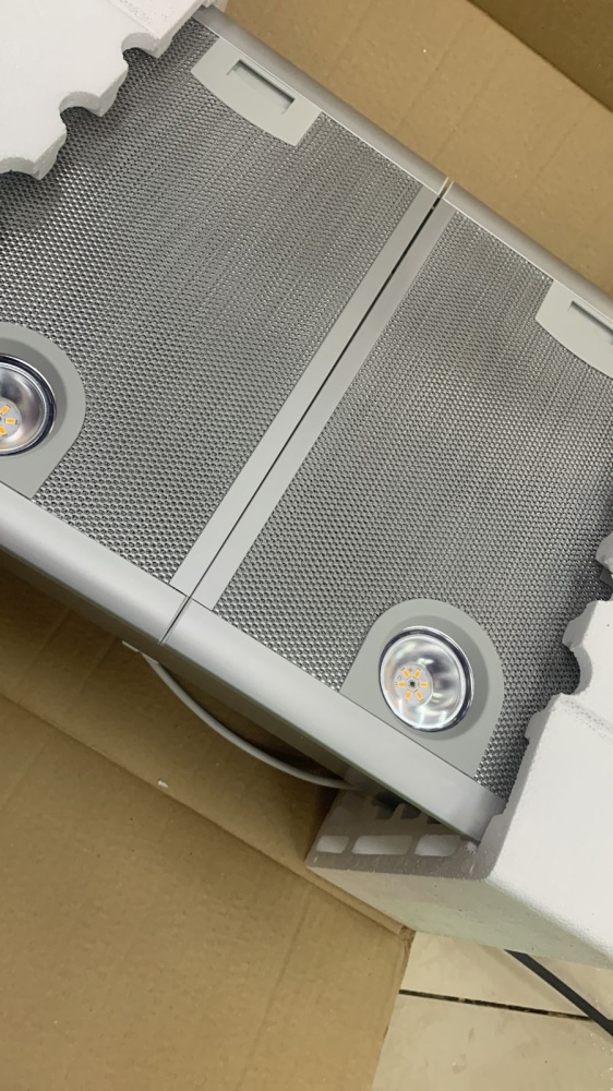 Вытяжка Bosch DHL555BL