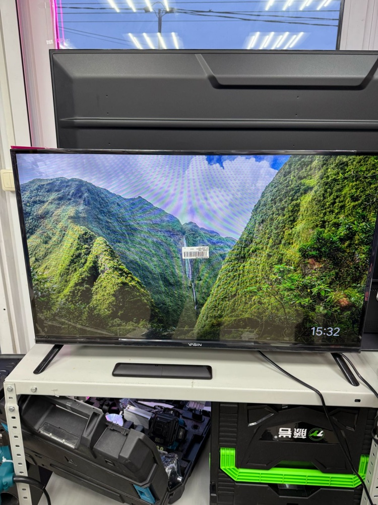 Телевизор Yasin 32G11 Smart