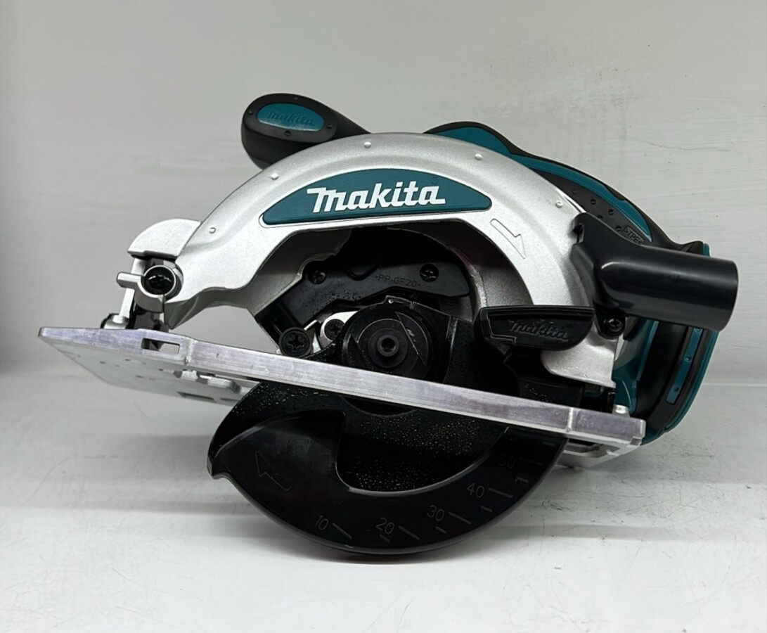 Циркулярная пила Makita DSS610