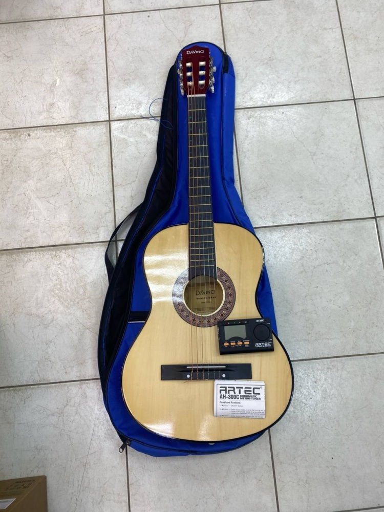 Гитара DAVINCI