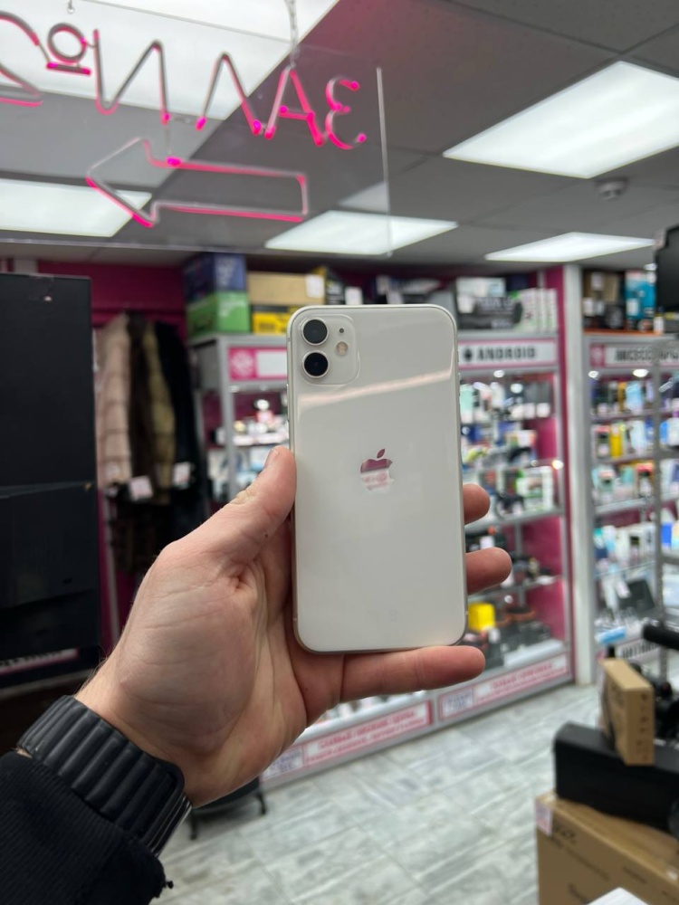 Смартфон iPhone 11 128 Gb