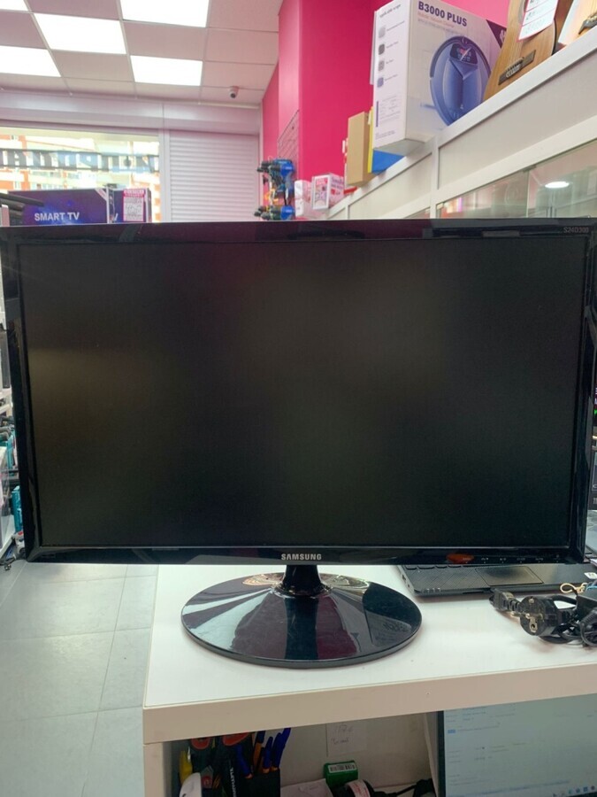 Монитор Samsung S24D300