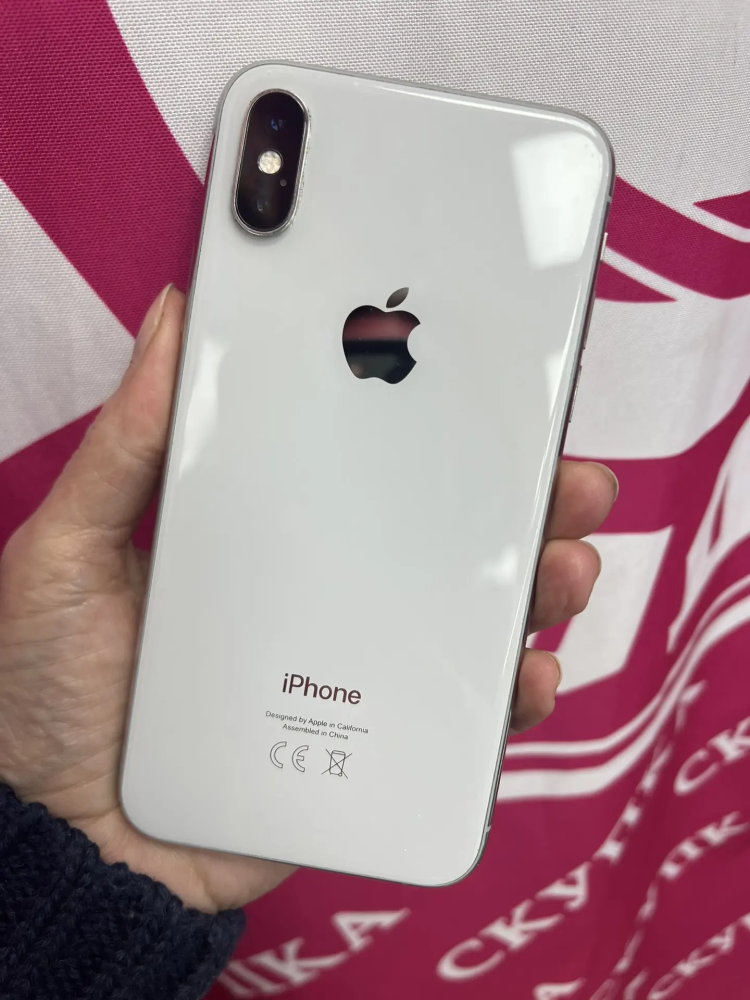 Смартфон iPhone XS 64Gb 77%