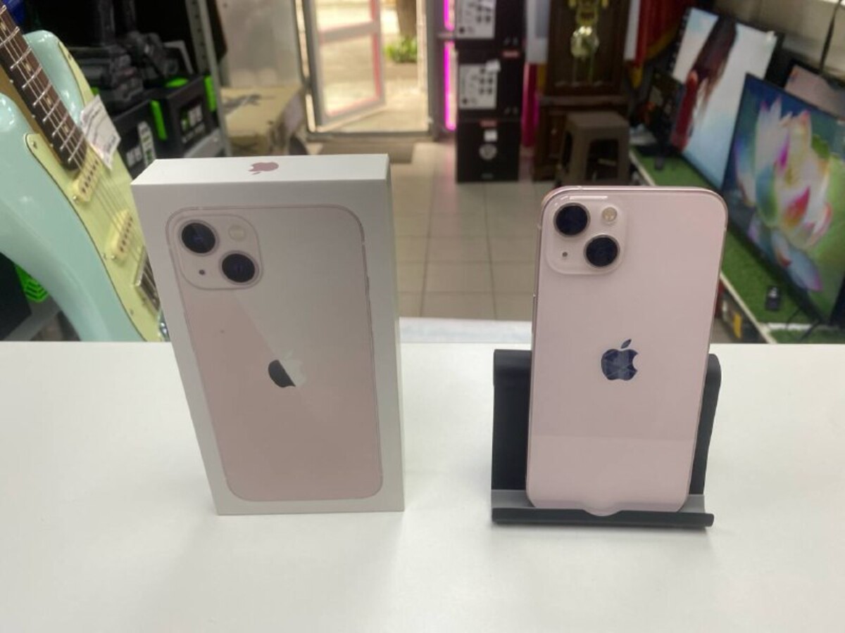 Смартфон iPhone 13 256 Gb