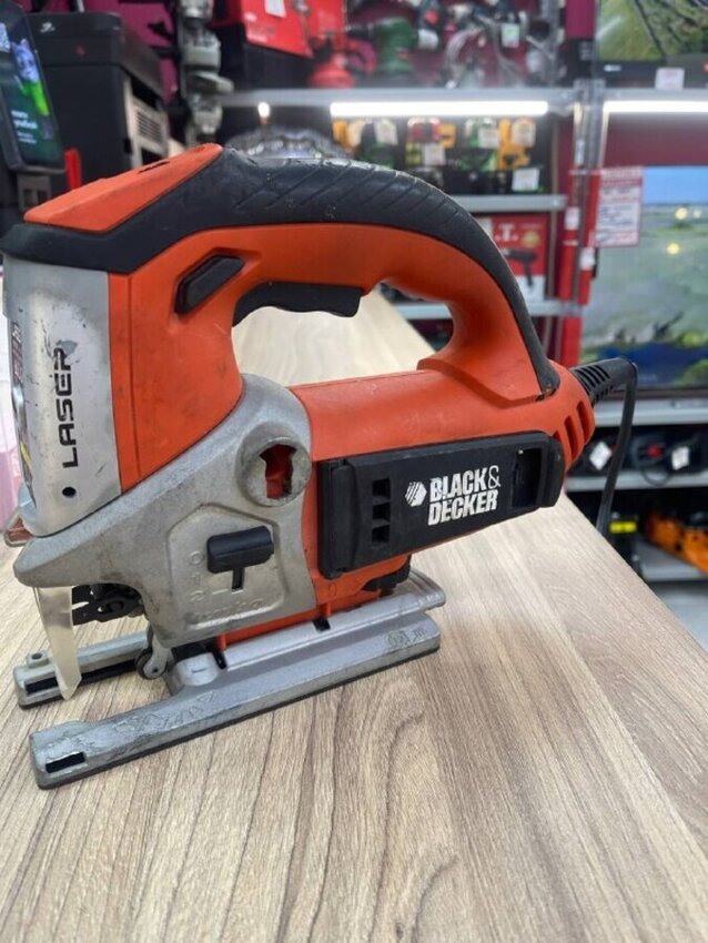 Лобзик BlACK&DECKER