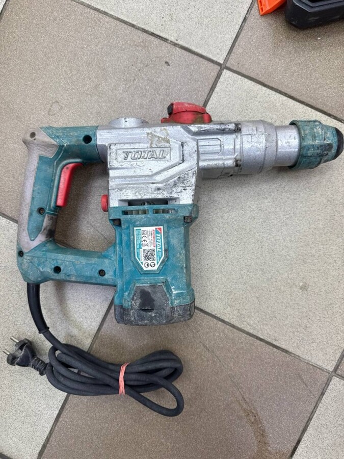 Перфоратор TOTAL TH 10286